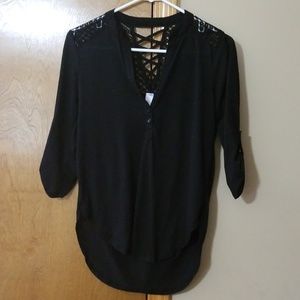 WOMENS, SIZE XS, NO BOUNDARIES 3/4 SLEEVE SHIRT